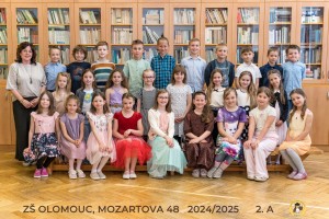 třída 2A.jpg
